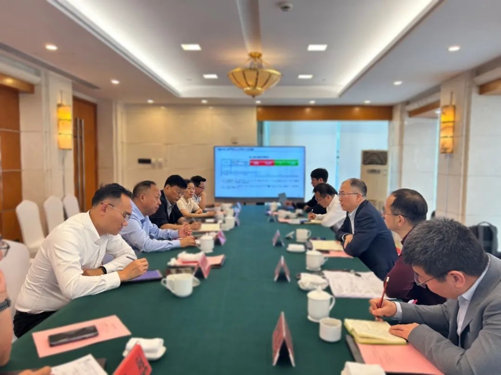 新港区与新紫光集团举行进一步深化合作交流座谈会