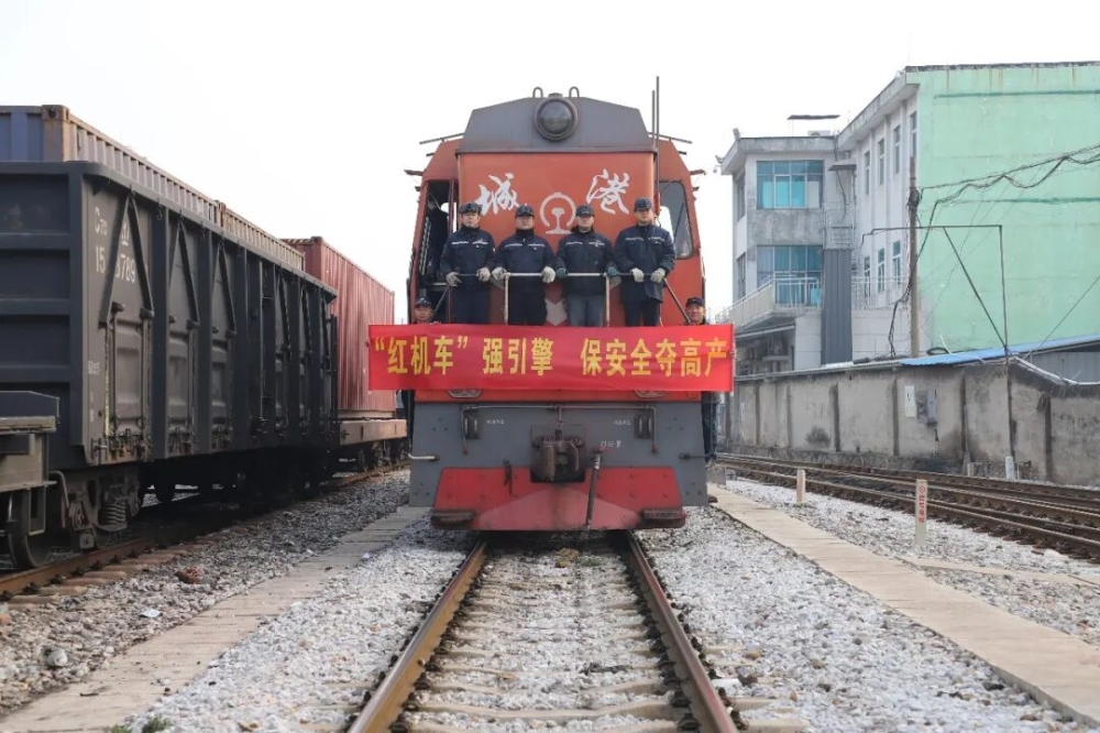 �������۶�ʽ���˽�����Ч�Ե�����Ϊ��ҵ������1.5��Ԫ